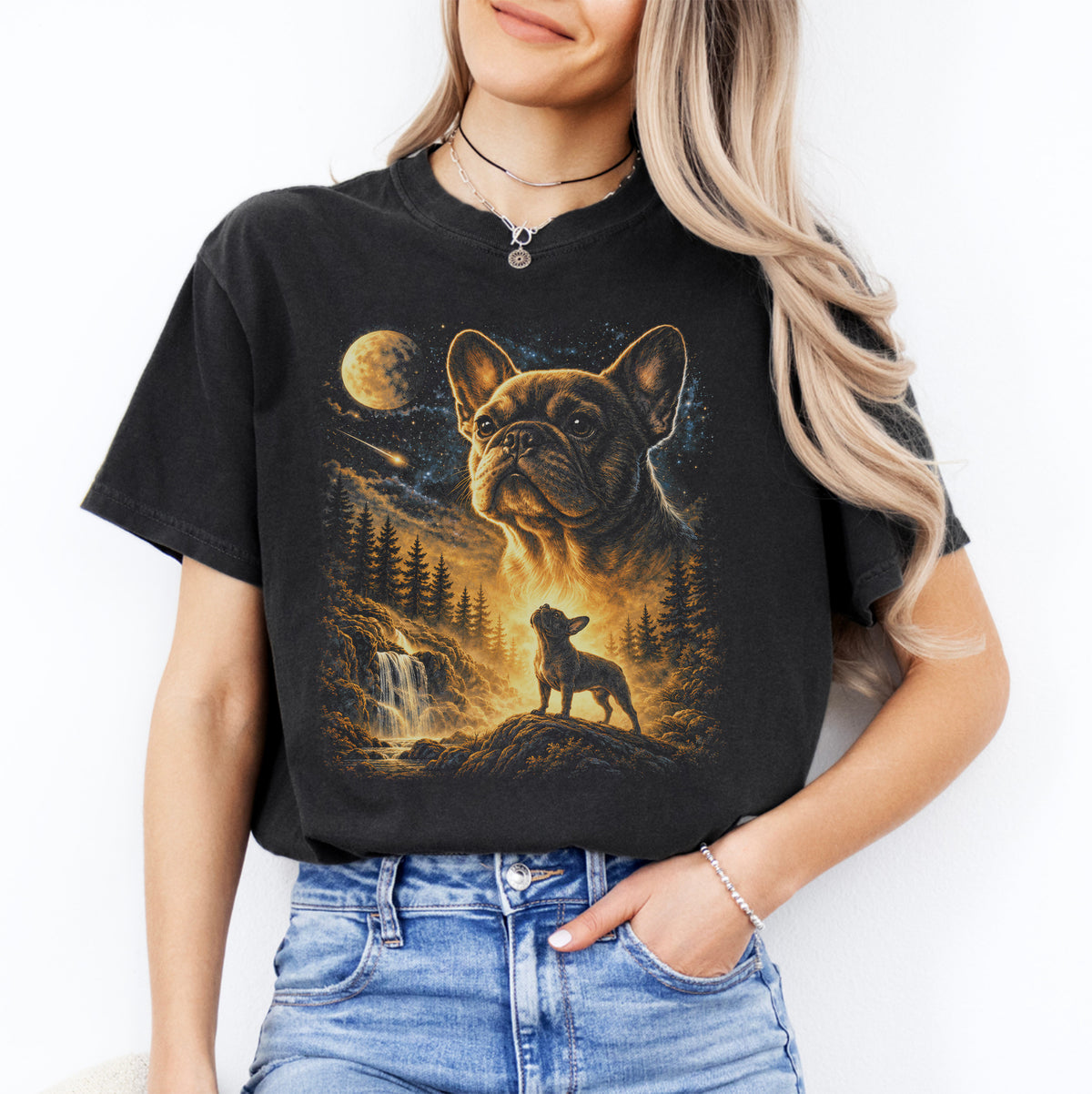 Camiseta celestial de fauna para amantes del bulldog francés - Camiseta gráfica aullándole a la luna