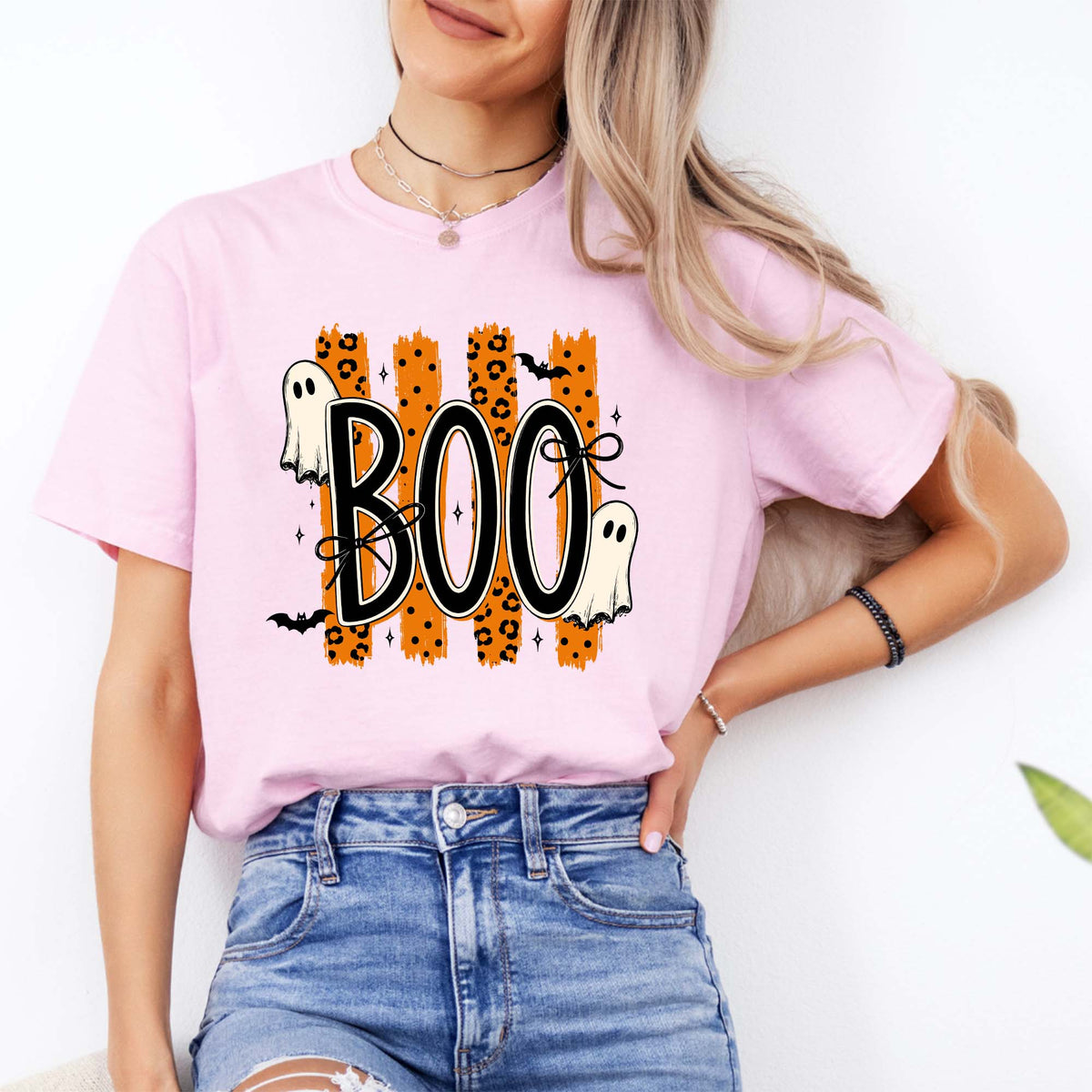 Cute Ghost Autumn Graphic Shirt – \"BOO\" Spooky Striped Halloween Art