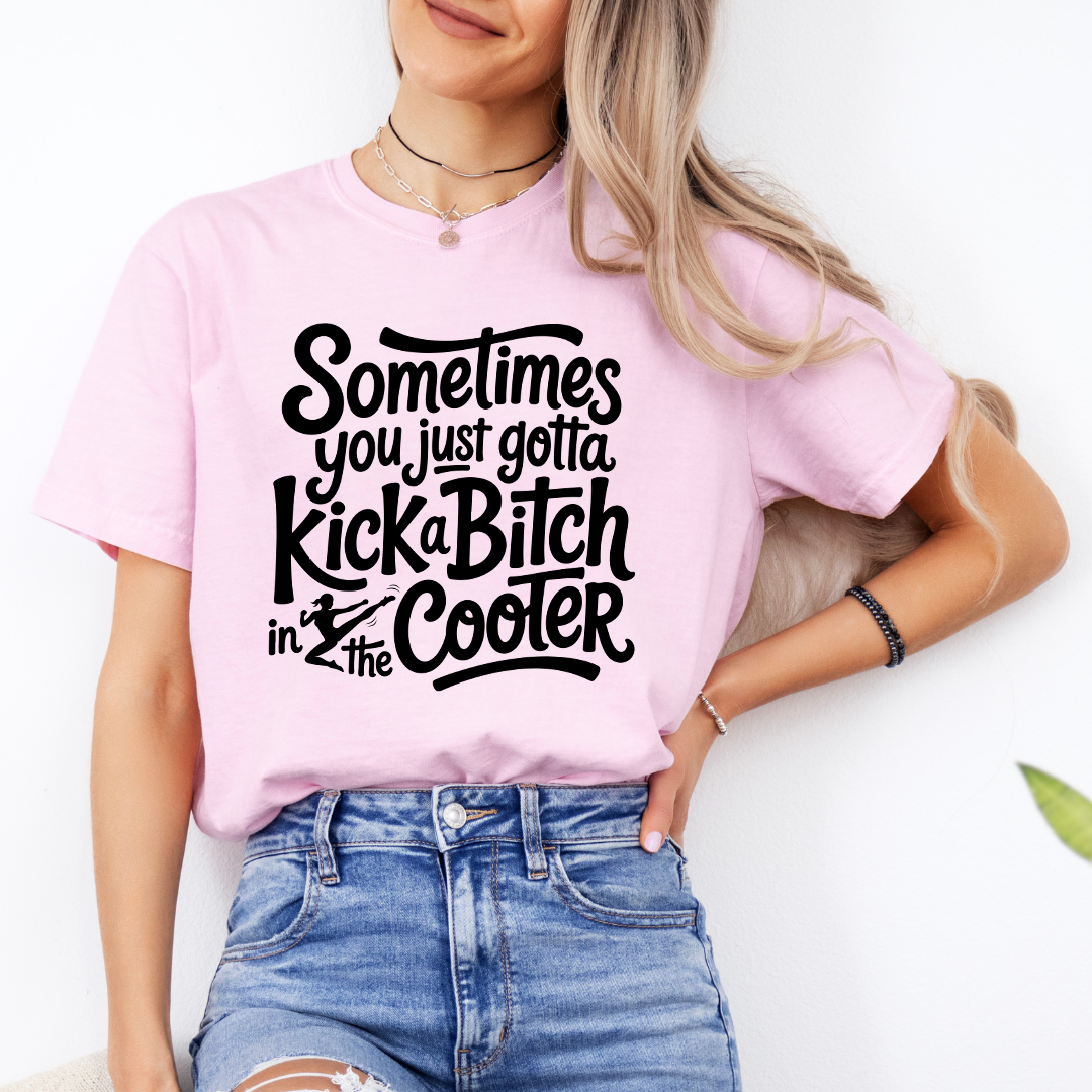Freches Workout-T-Shirt mit Motiv – „Sometimes You Just Gotta Kick A Bitch“