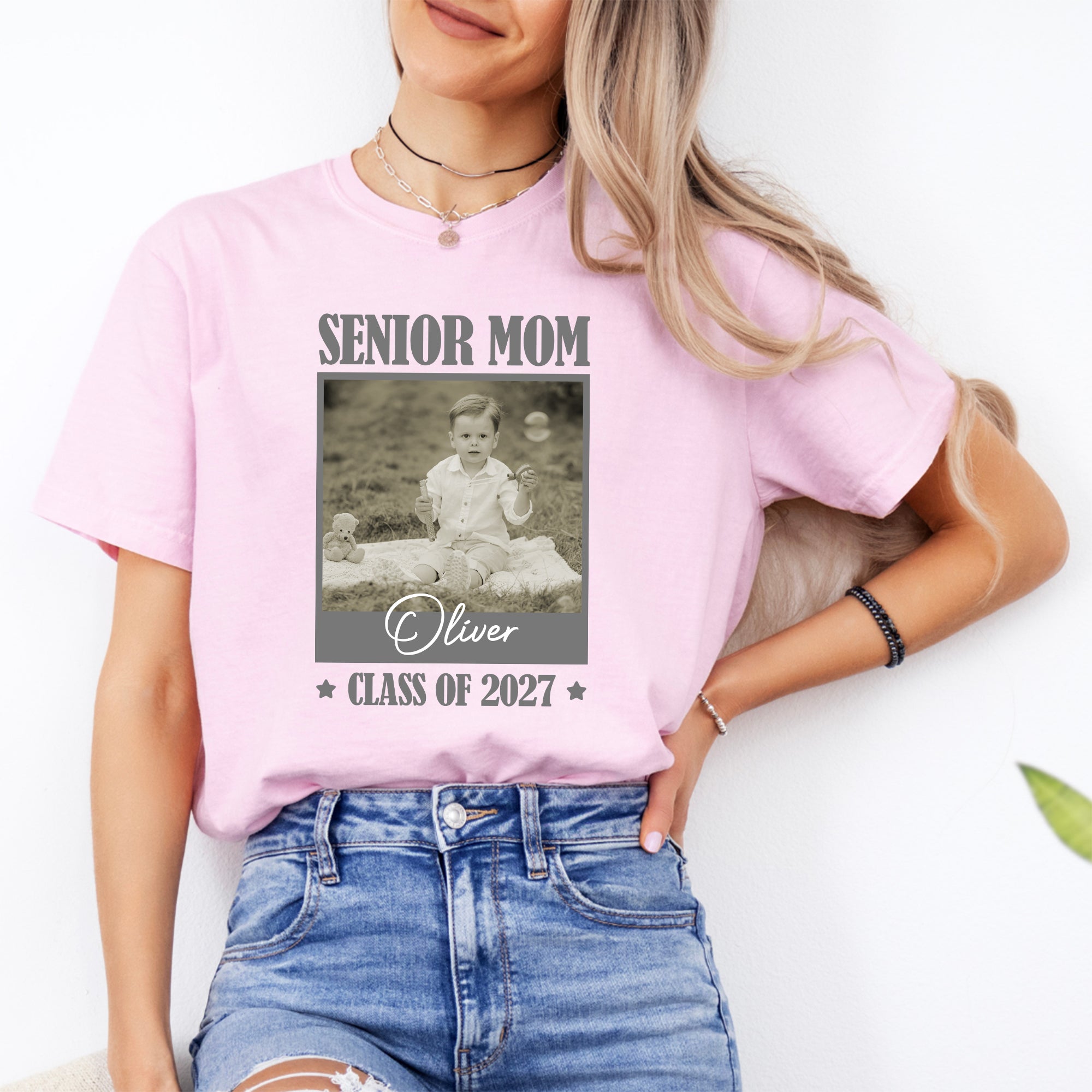 Personalized Senior Mom 2027 Tee