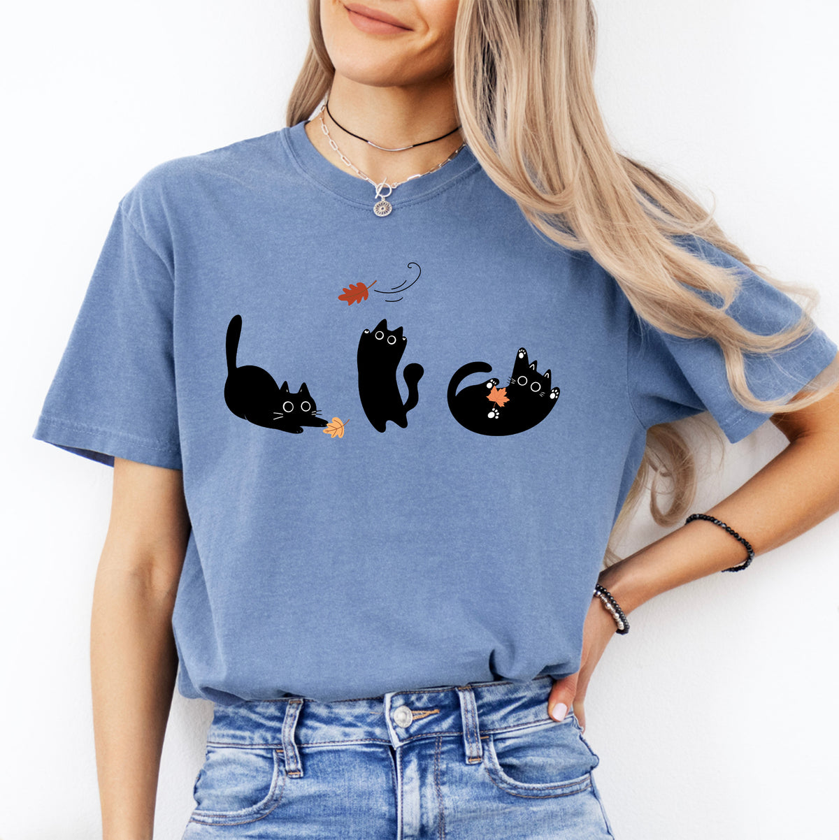 T-shirt Chats noirs et feuilles d’automne