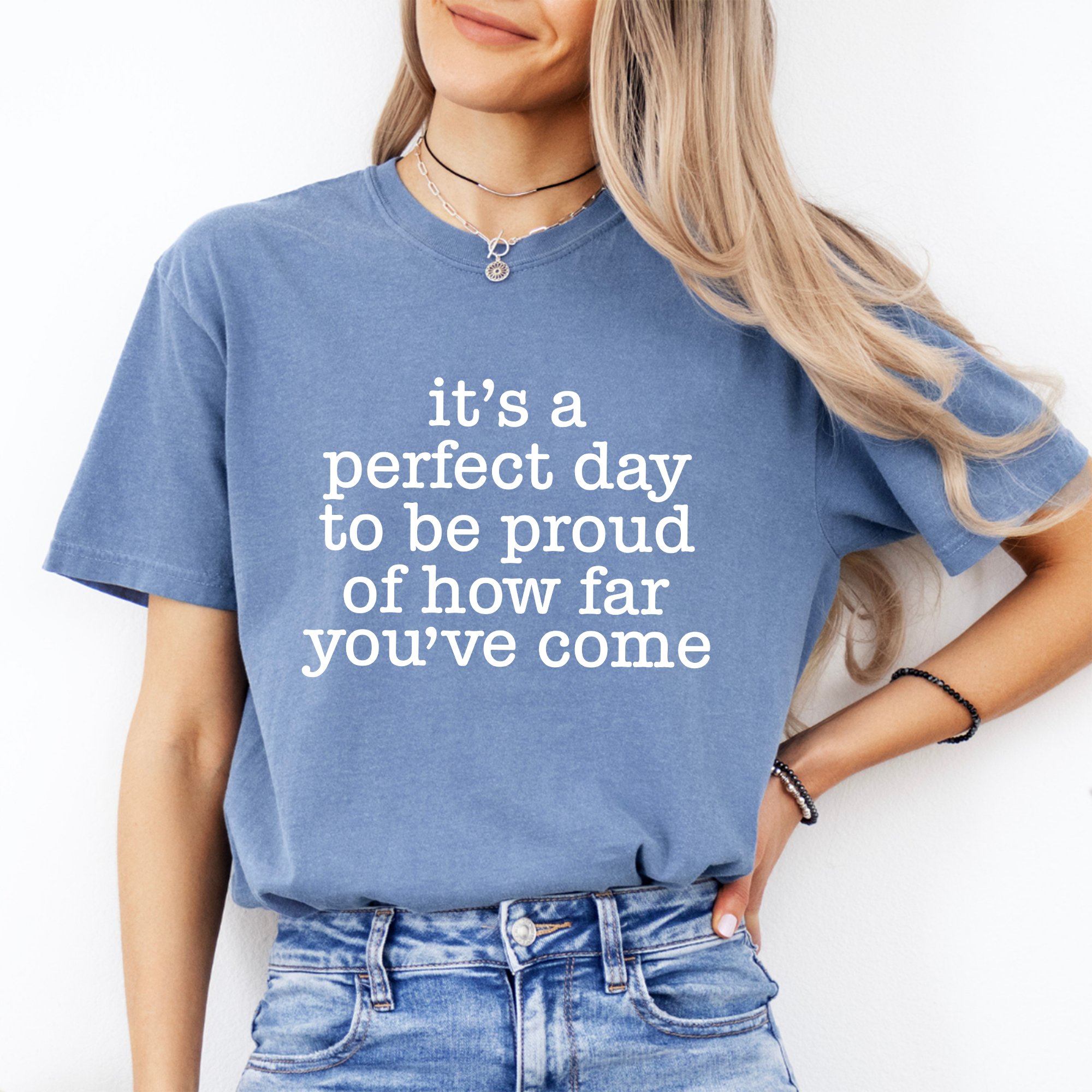 Camiseta «Es un día perfecto para sentir orgullo»