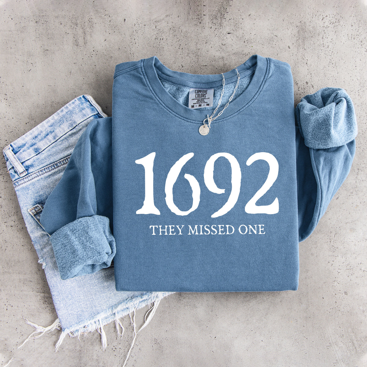 1692 Sie haben ein Sweatshirt vergessen