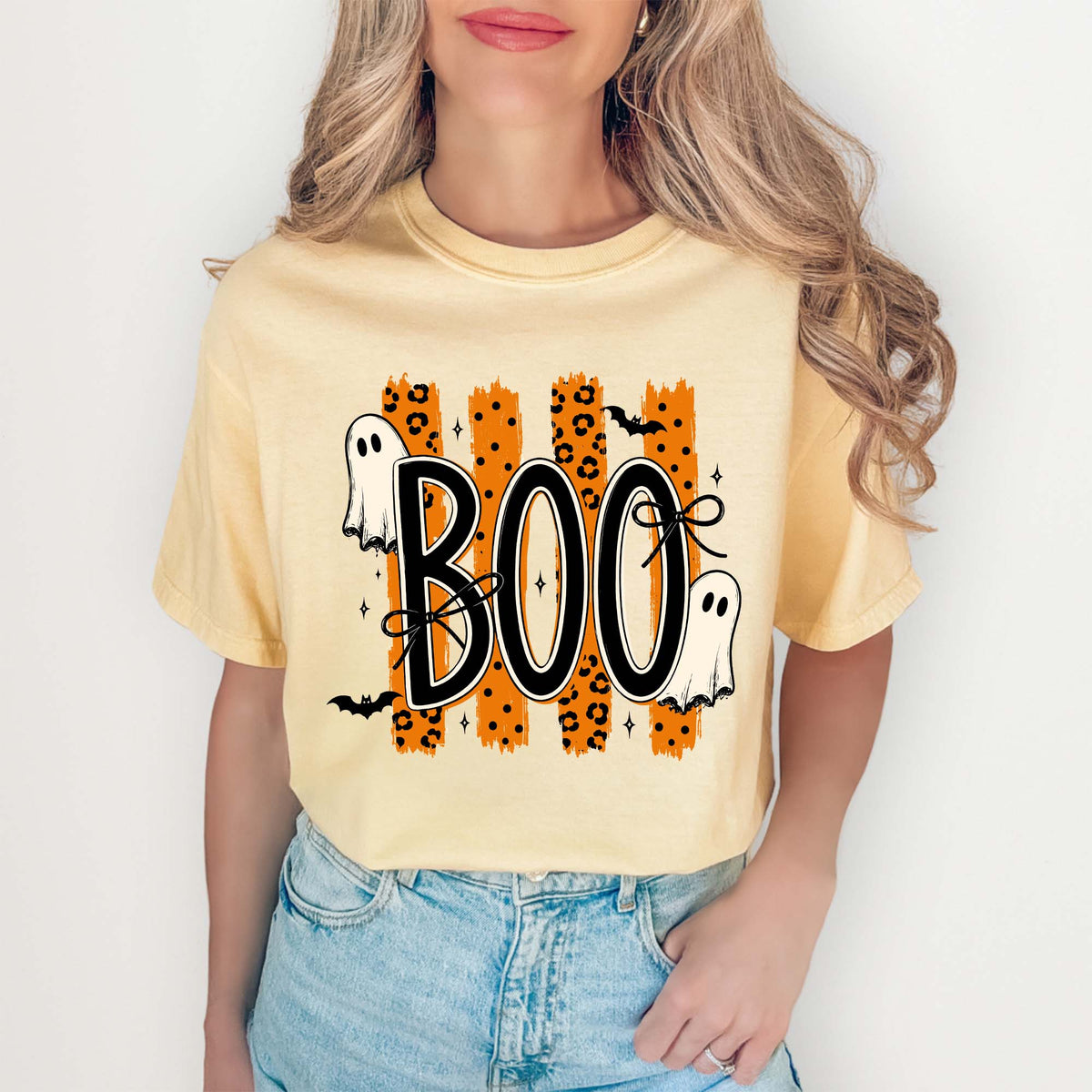 Cute Ghost Autumn Graphic Shirt – \"BOO\" Spooky Striped Halloween Art