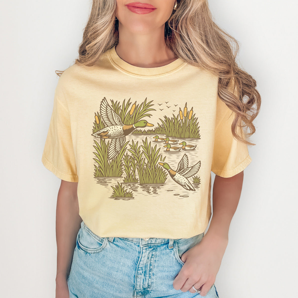 Lässiges Vintage-Natur- und Wildtieroberteil – Retro-Stockenten im Schilf