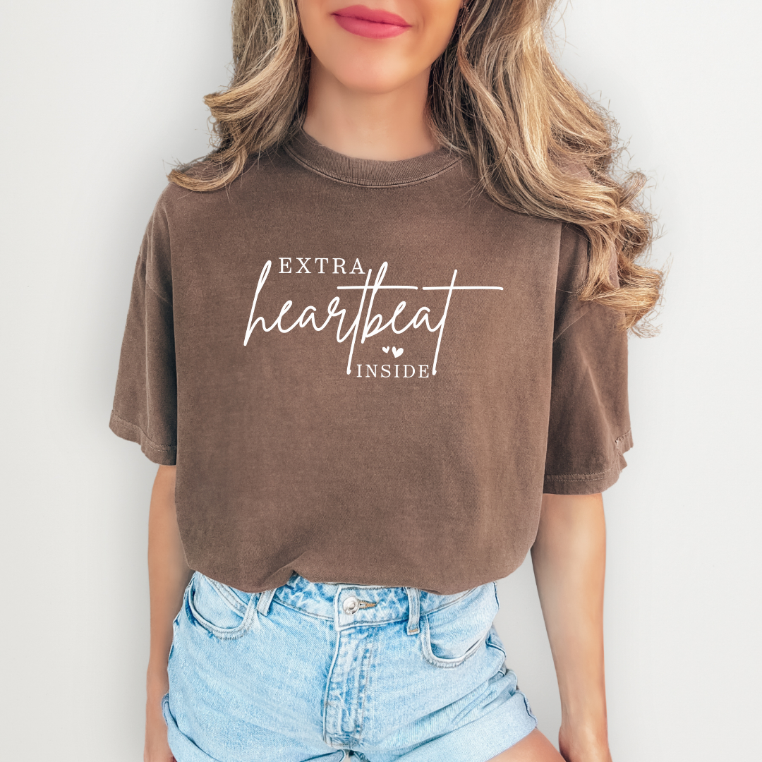 T-Shirt „Zusätzlicher Herzschlag im Bauch“