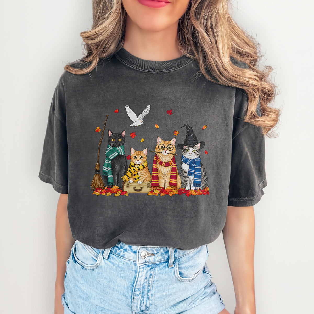 T-shirt d’Halloween avec des chats sorciers