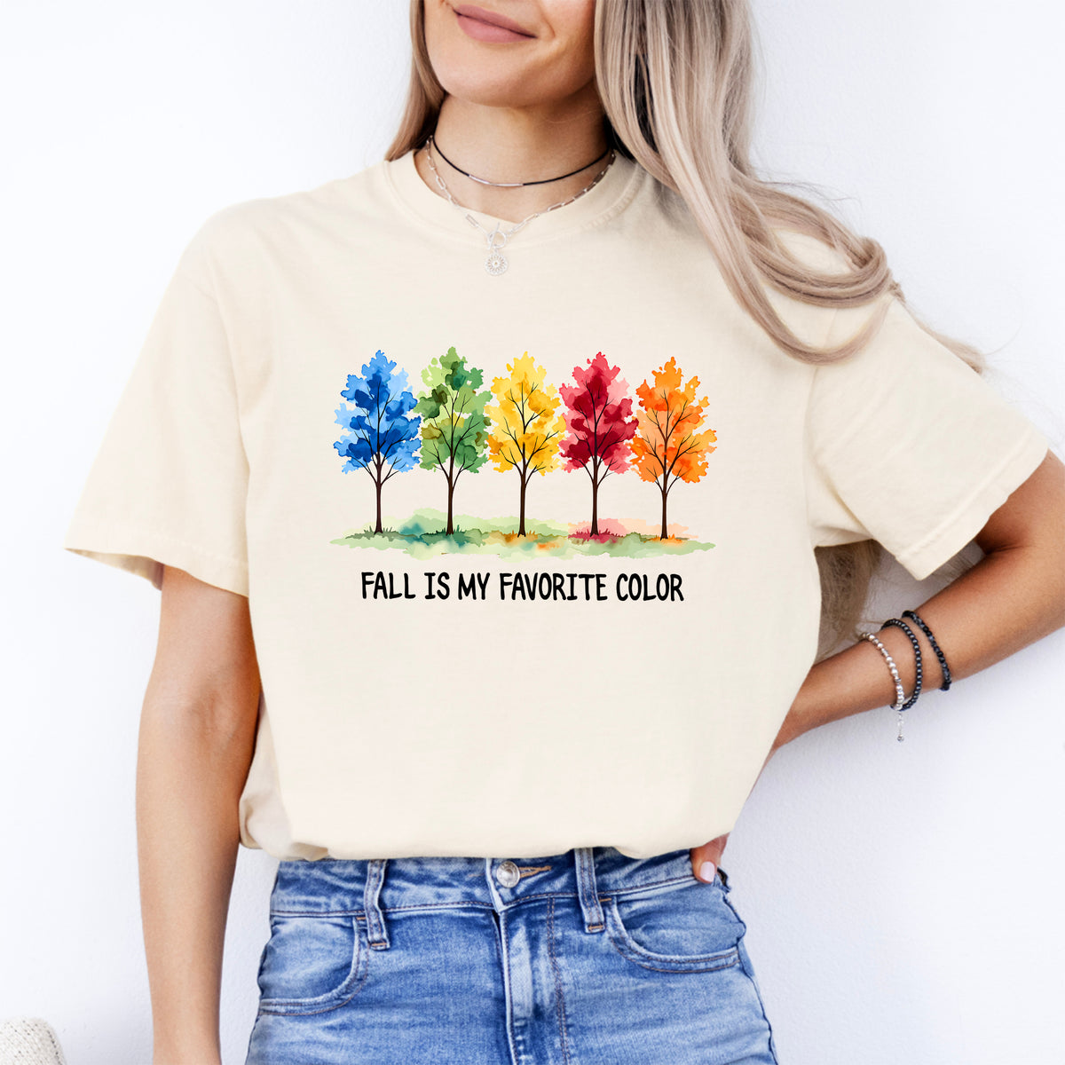 \"Fall Is My Favorite Color\" – T-shirt graphique à l’aquarelle avec arbres d’automne