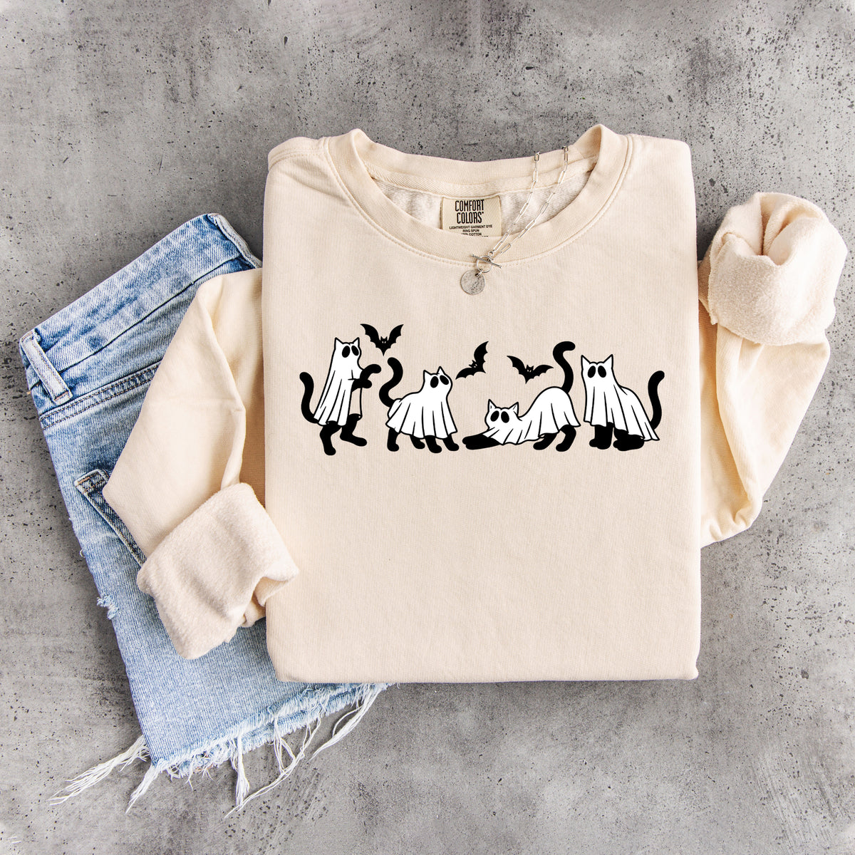 Sweat-shirt brodé « Chat fantôme »