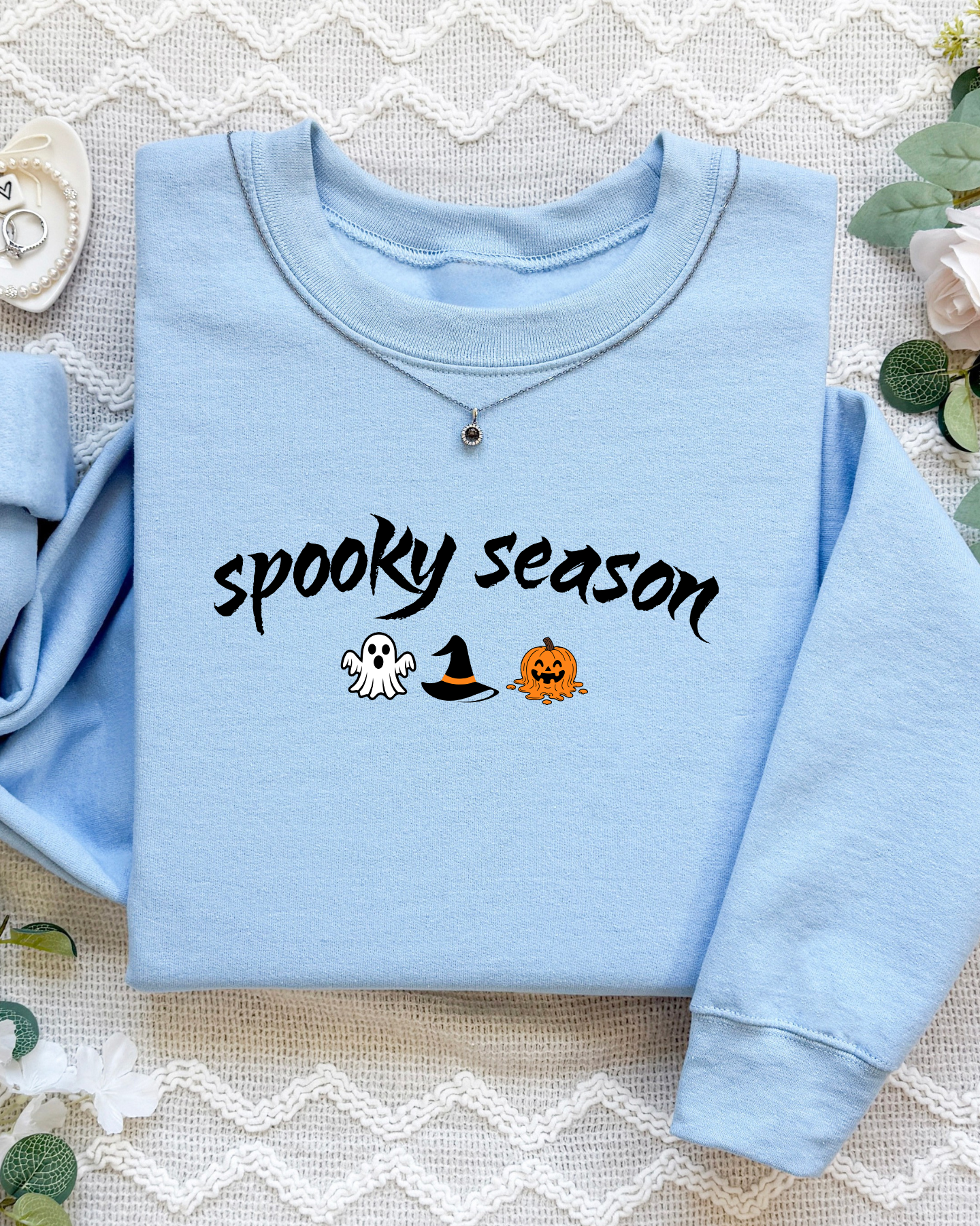 Sweat-shirt brodé « Saison des frissons »