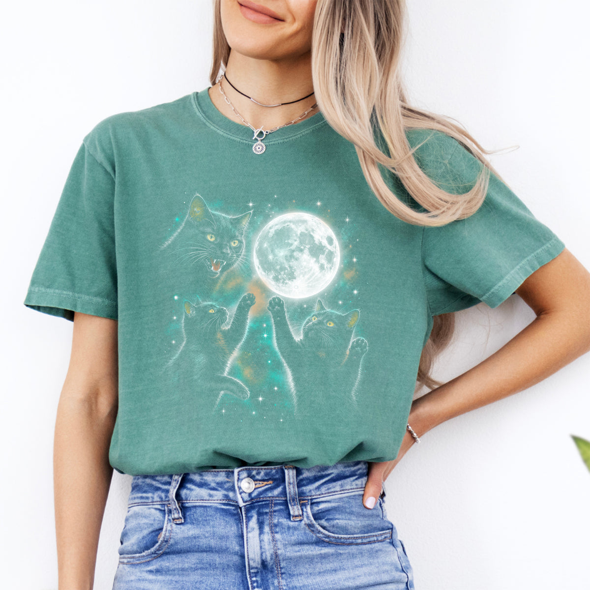 Camiseta gráfica vintage con gato negro y luna