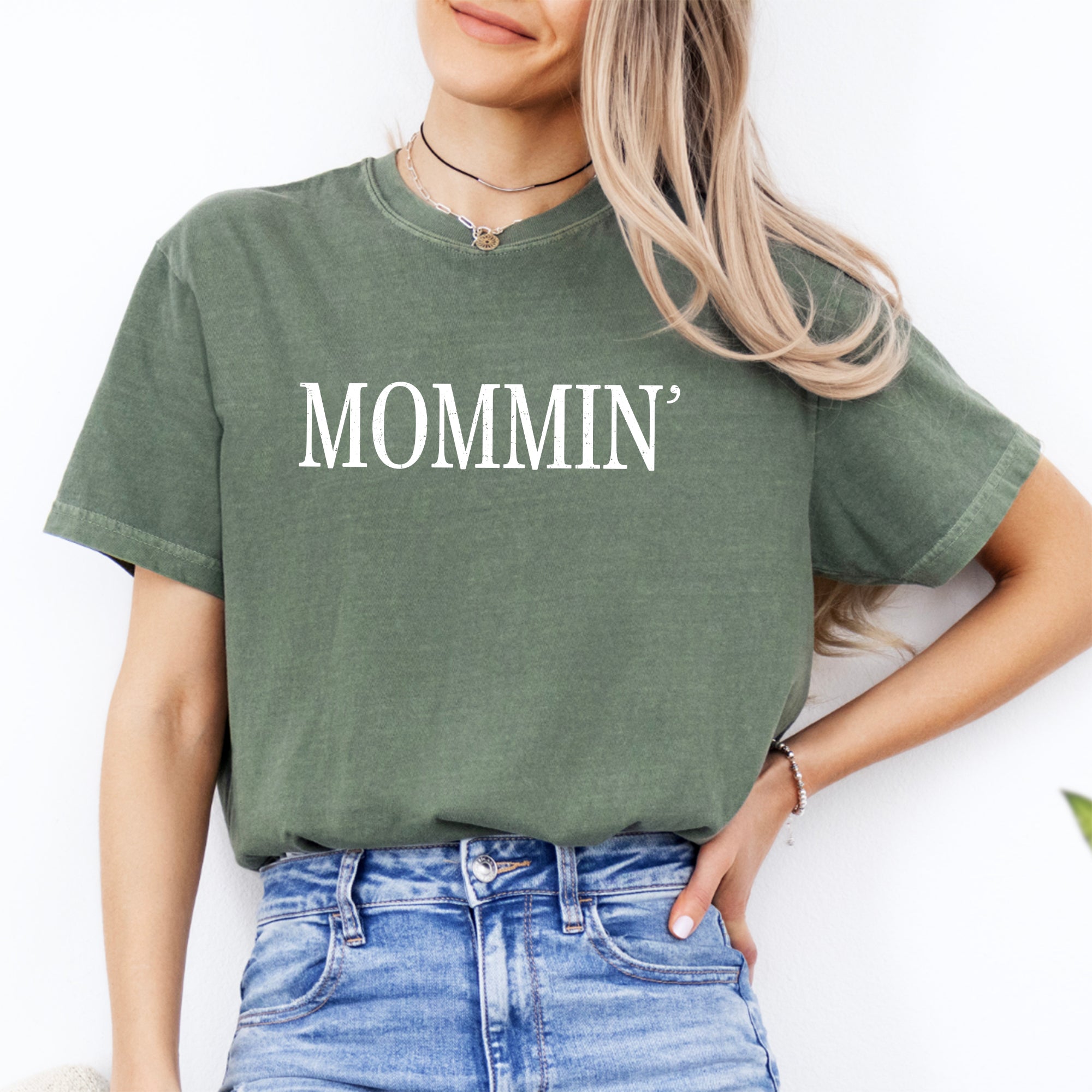Mommin Tee