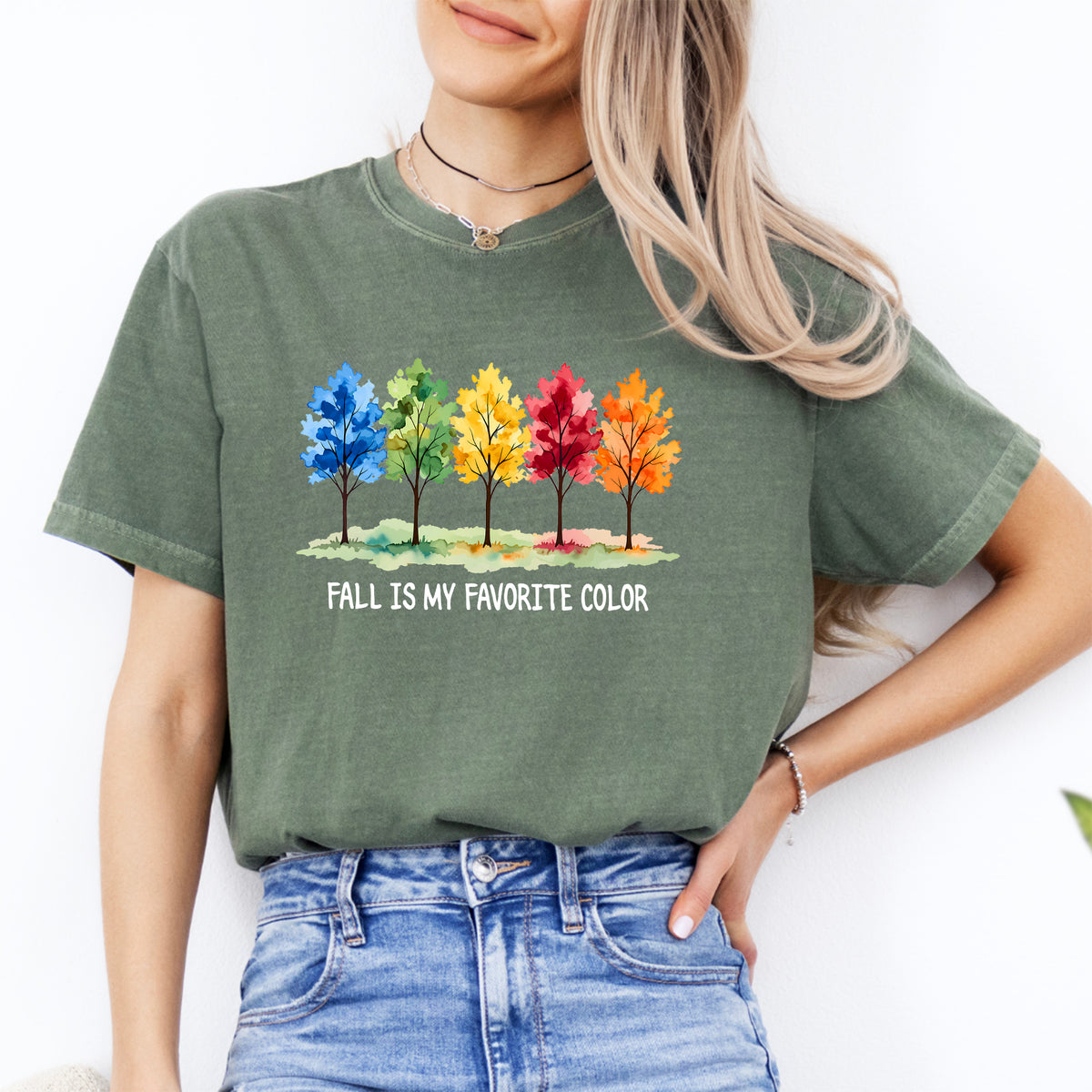 \"Fall Is My Favorite Color\" – T-shirt graphique à l’aquarelle avec arbres d’automne