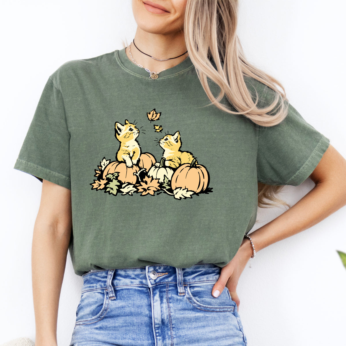 T-shirt mignon avec chaton et citrouille