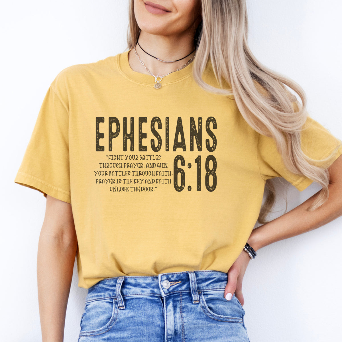 Camiseta gráfica de oración bíblica - Parte superior "EPHESIANS 6:18"