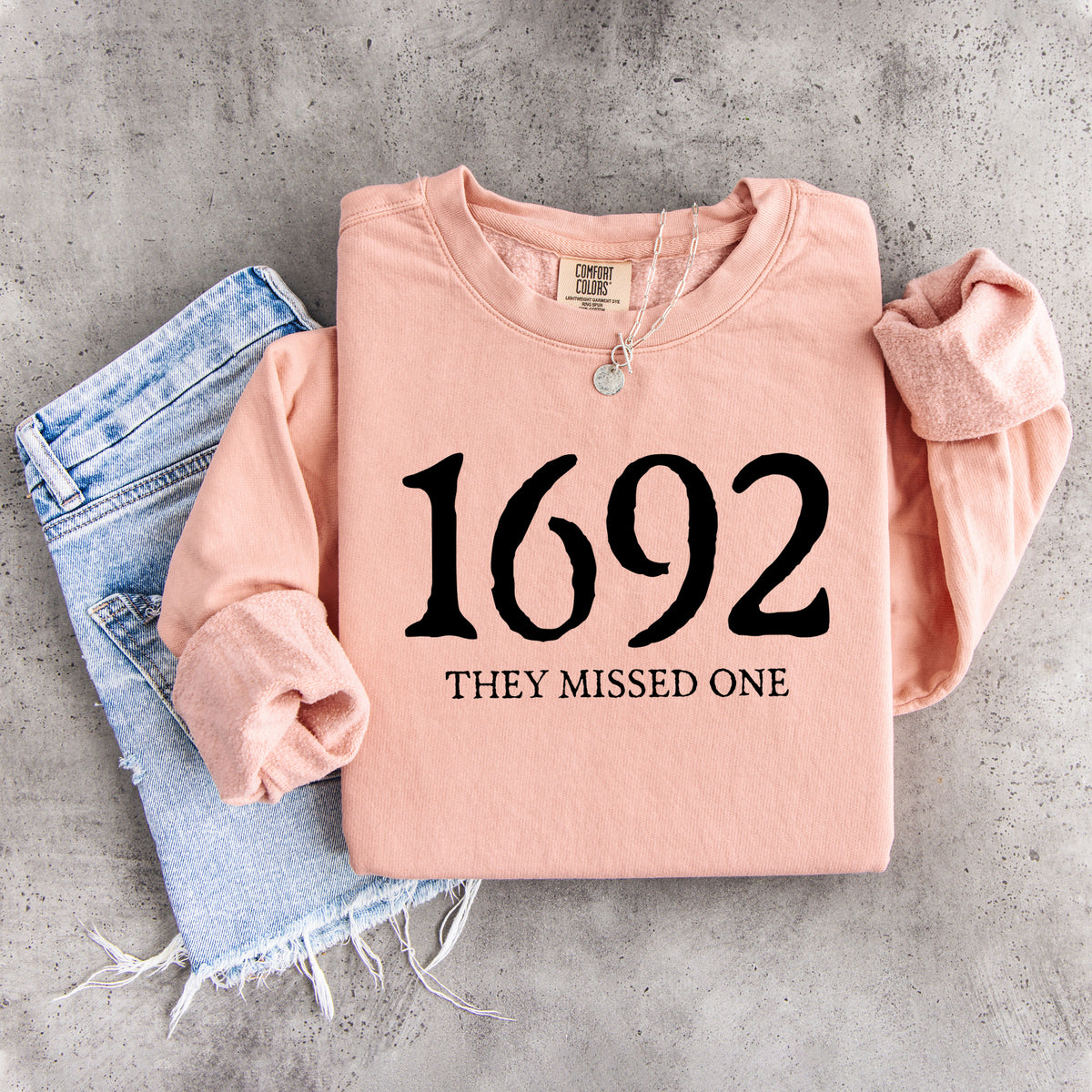 1692 Sie haben ein Sweatshirt vergessen