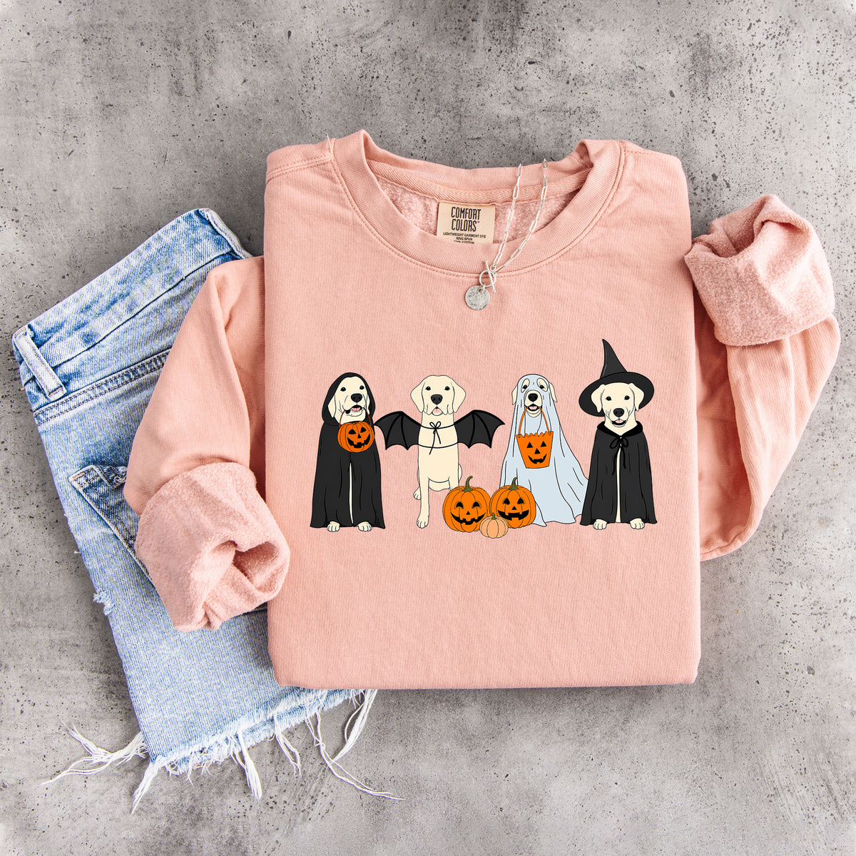 Halloween-Sweatshirt mit gelbem Labrador