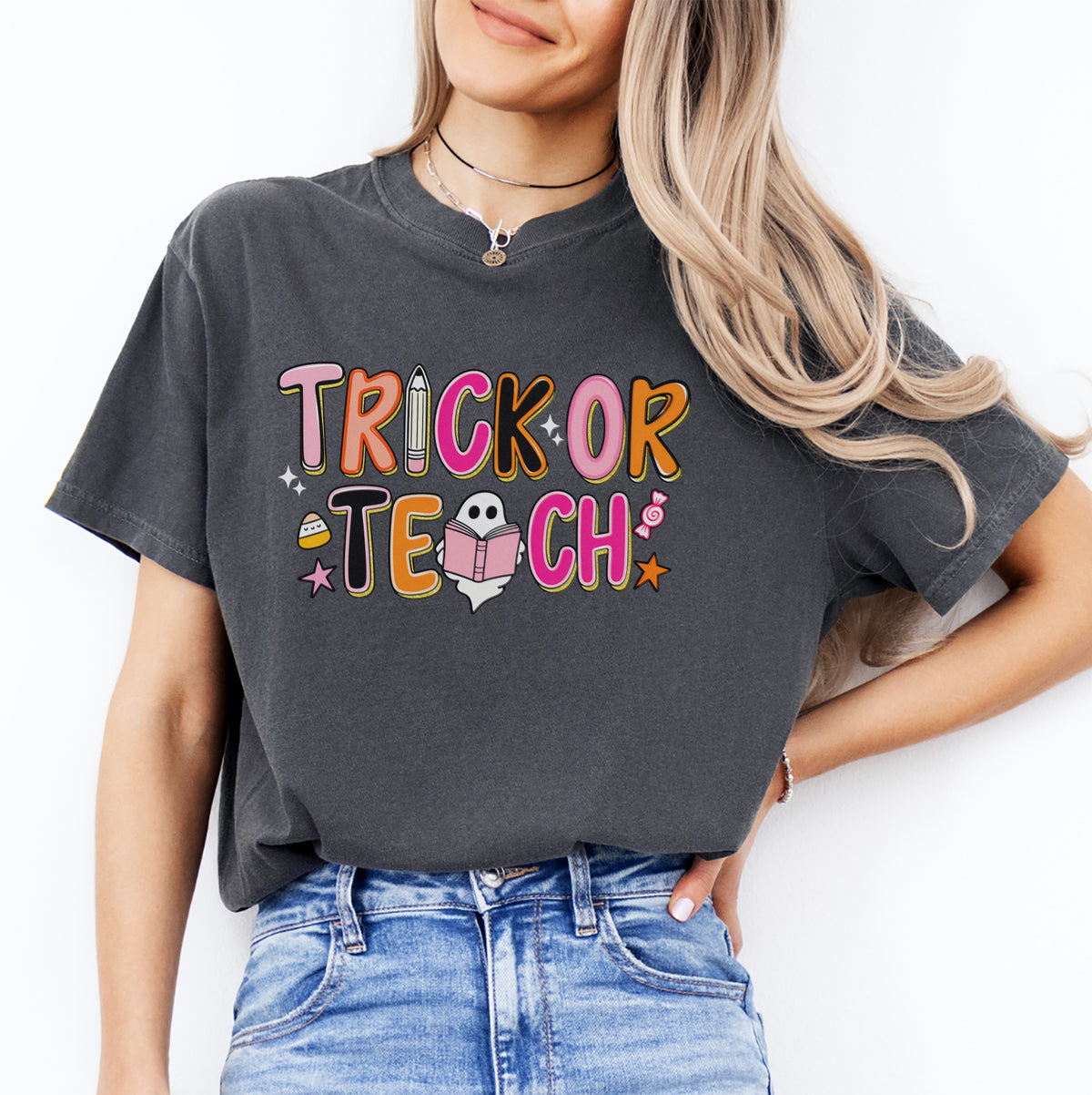 Halloween-Shirt für Pädagog:innen mit Spirit-Motiv – „Trick Or Teach“