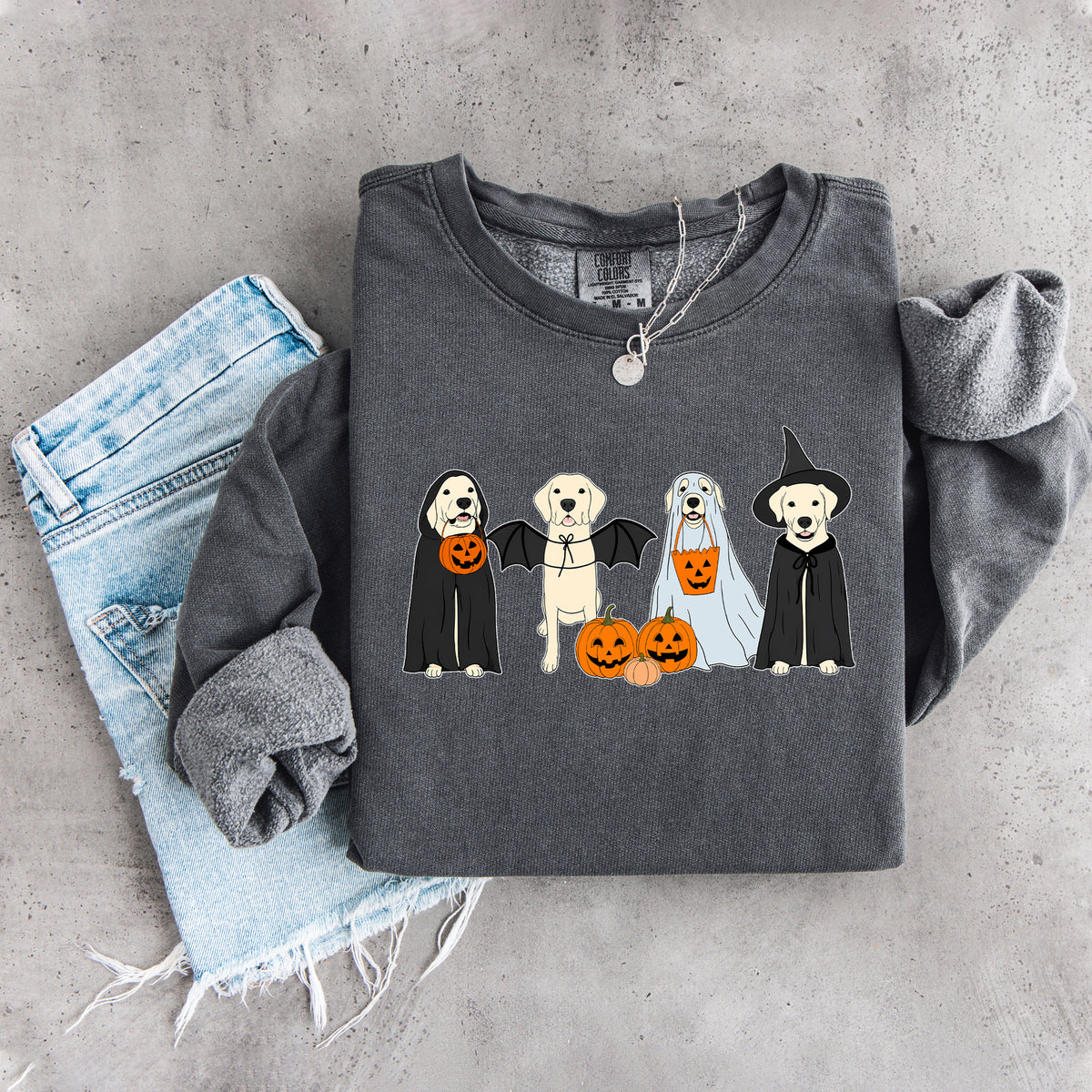 Halloween-Sweatshirt mit gelbem Labrador