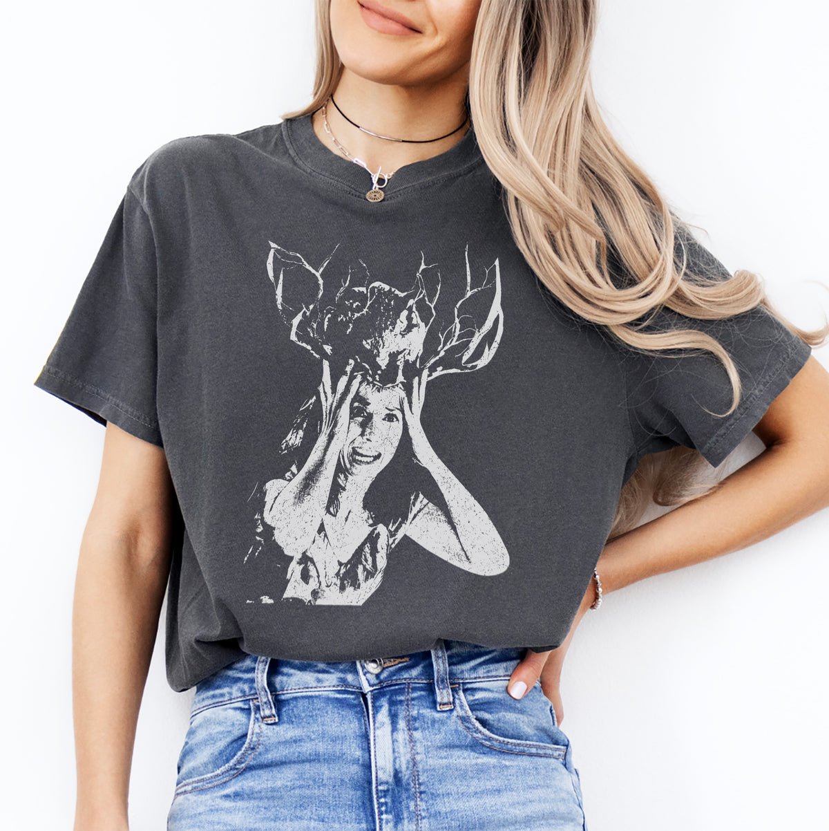 T-shirt Patricia Widow is Bay Vintage