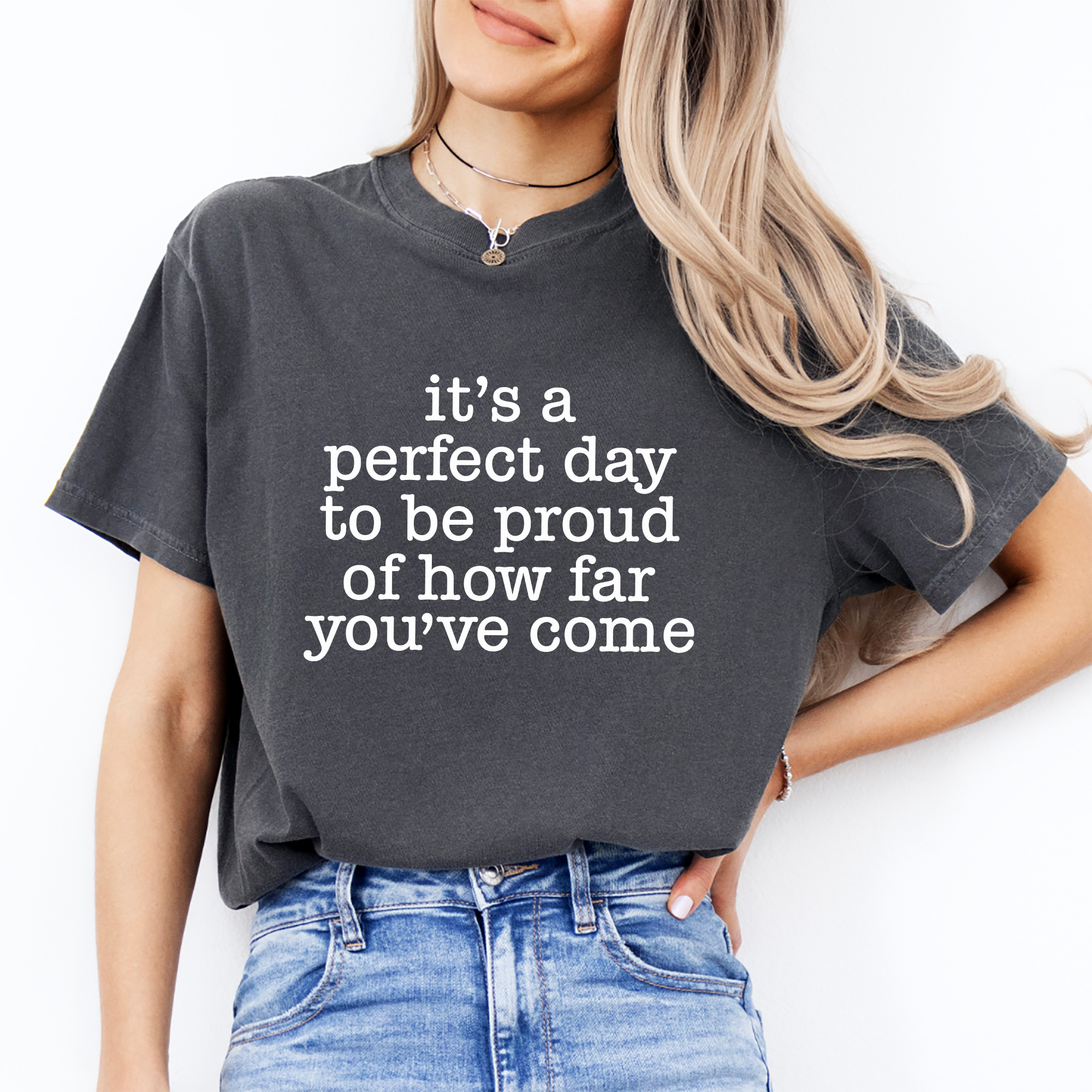 Camiseta «Es un día perfecto para sentir orgullo»