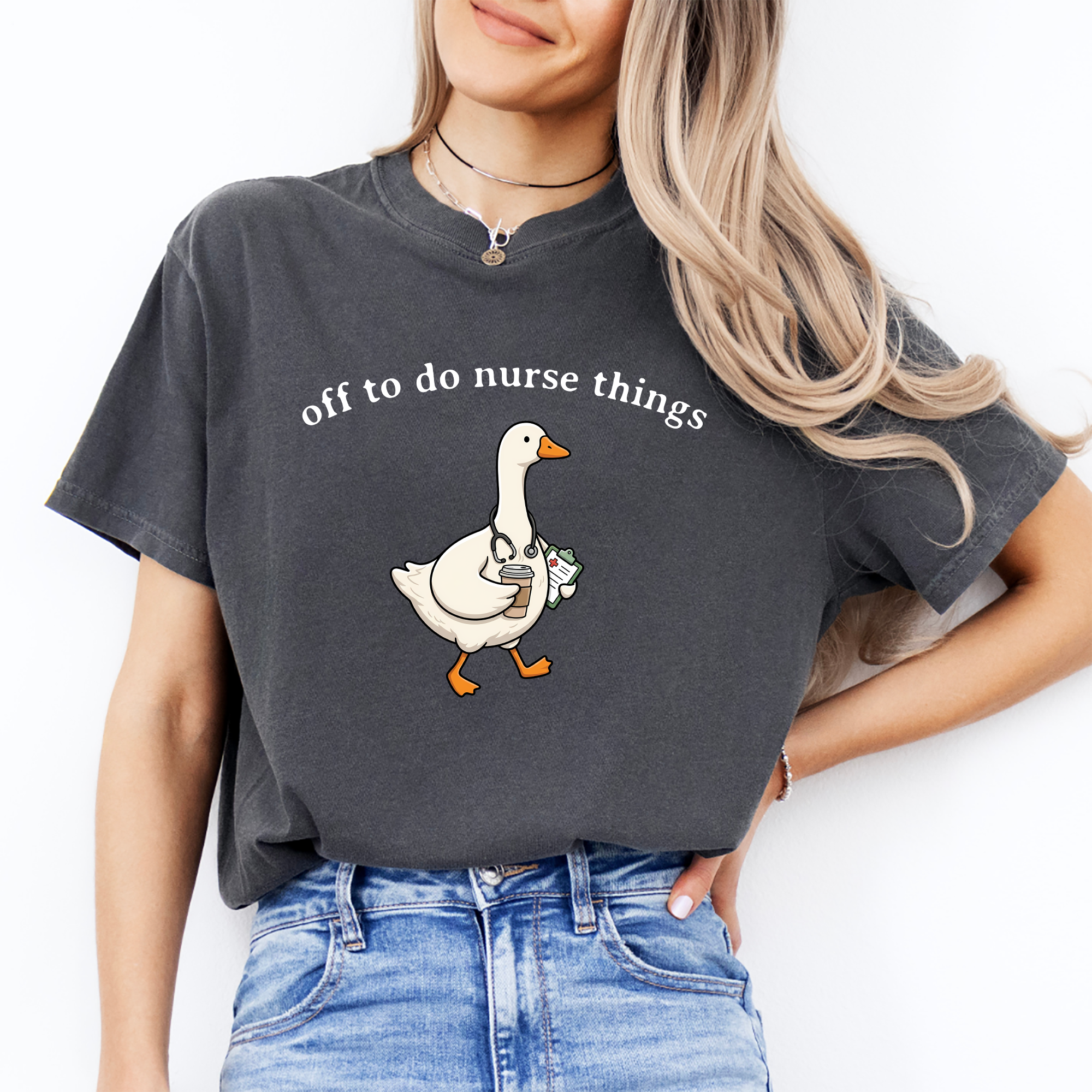 Camiseta «Me voy a hacer cosas de enfermera»