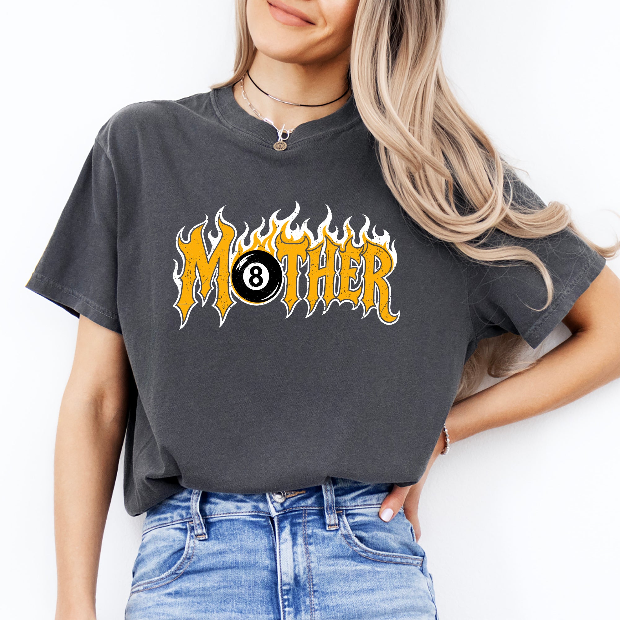 Trendiges 8-Ball-Mutter-T-Shirt