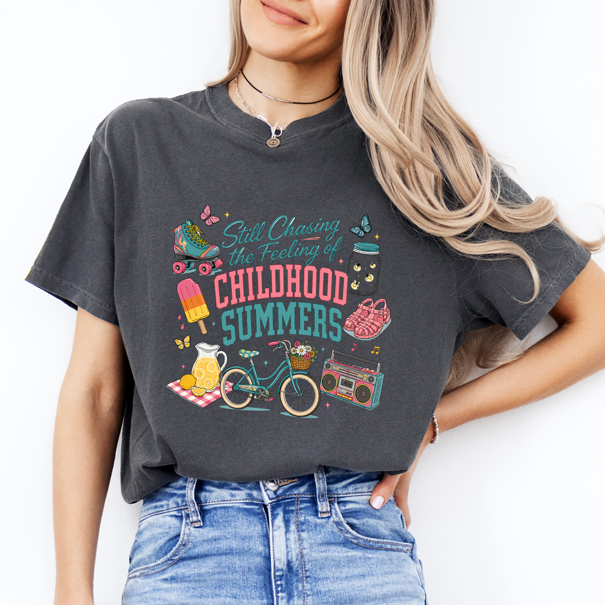 Camiseta «Aún persiguiendo la sensación de los veranos de la infancia»