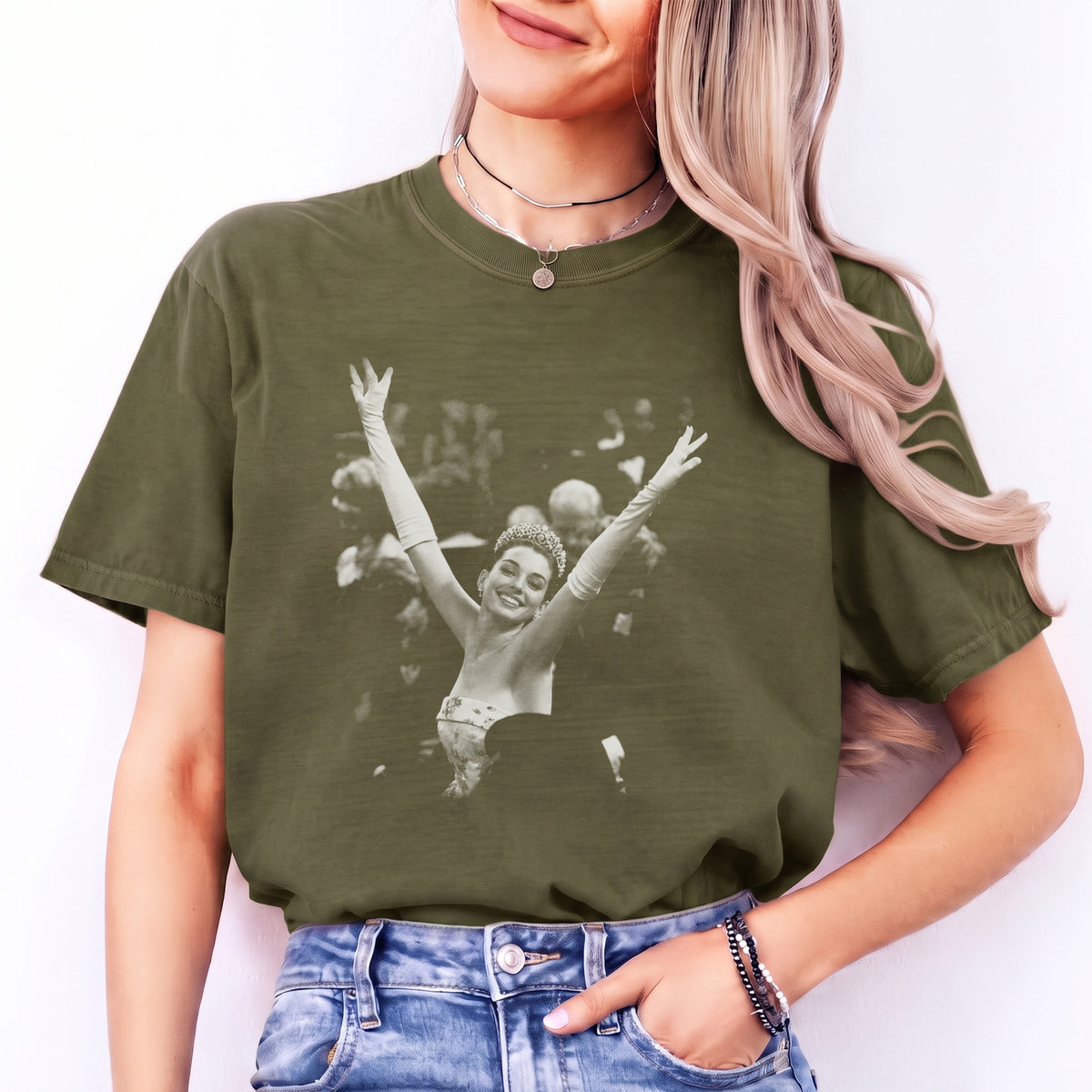 Vintage Anne Hathaway Fairytale Princess Diaries Tee