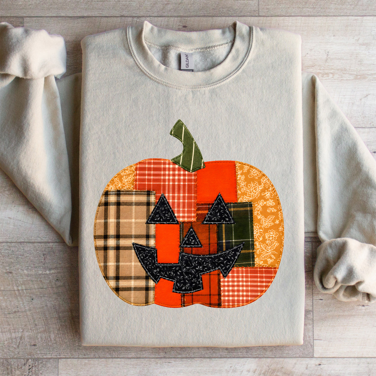 Sudadera con calabaza de retales