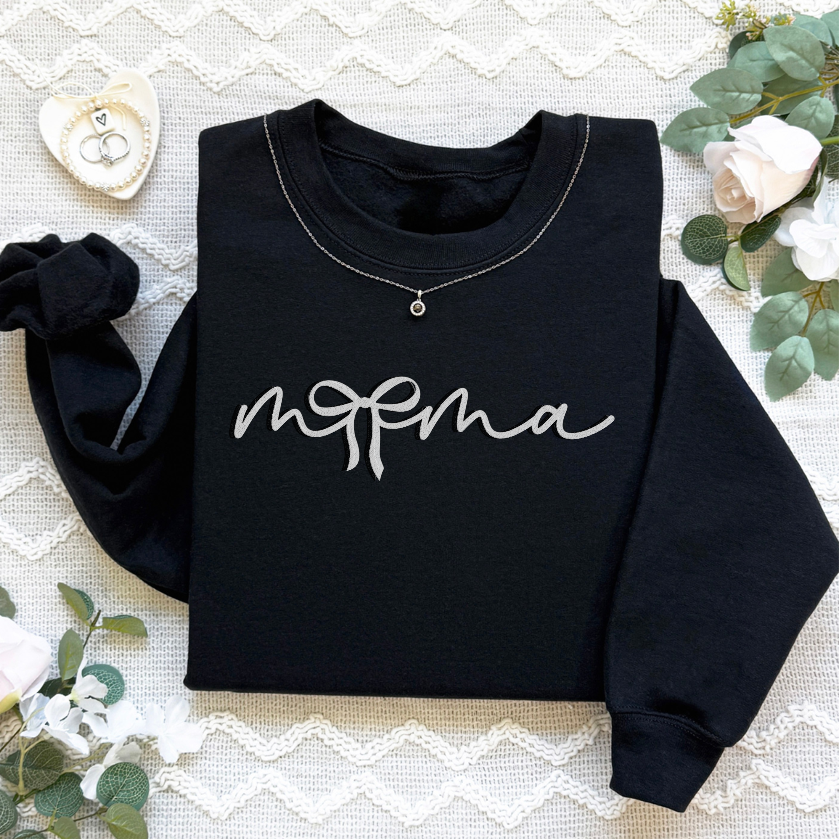 Embroidered Mama Sweatshirt