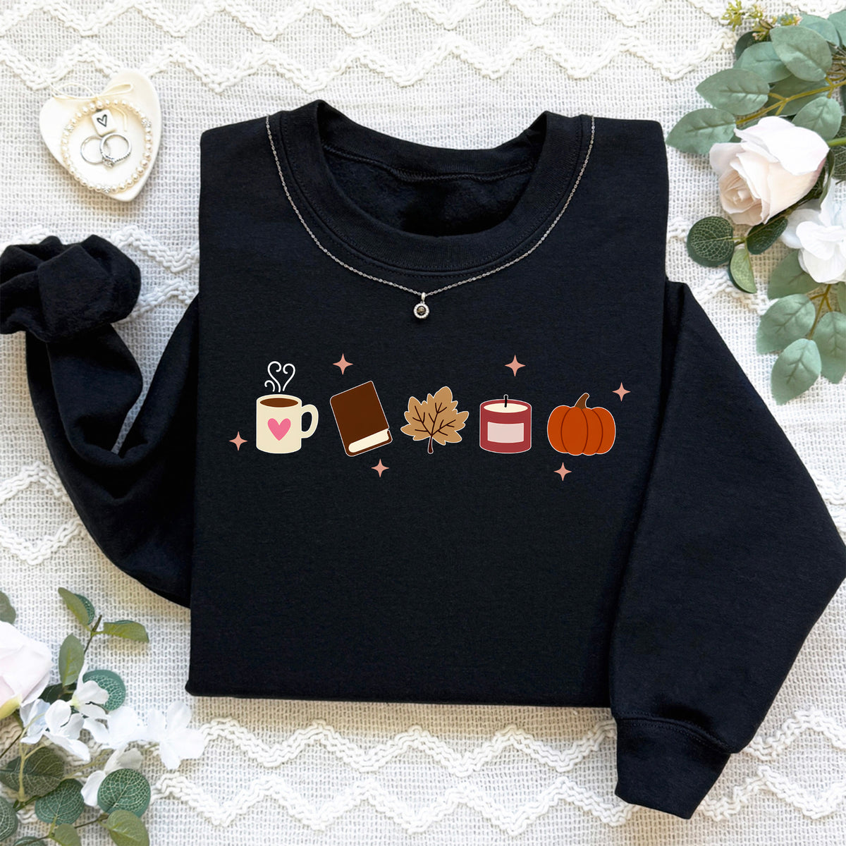 Besticktes Sweatshirt für Buchliebhaber im Herbst – Kuscheliger Pullover für den Herbst