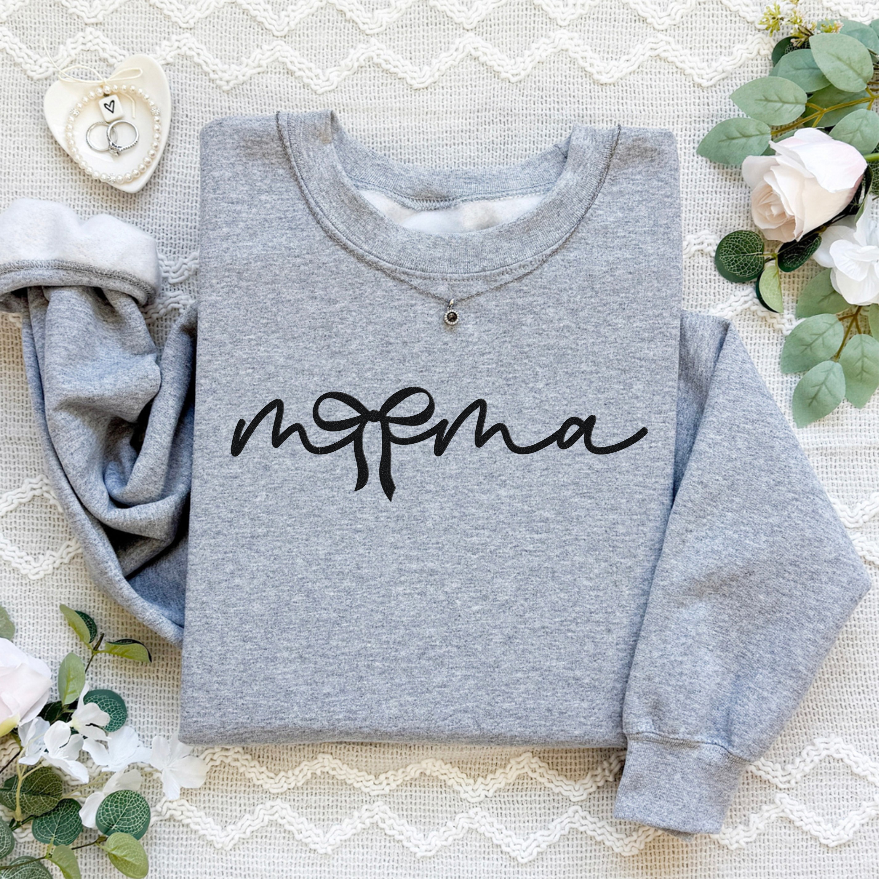 Embroidered Mama Sweatshirt