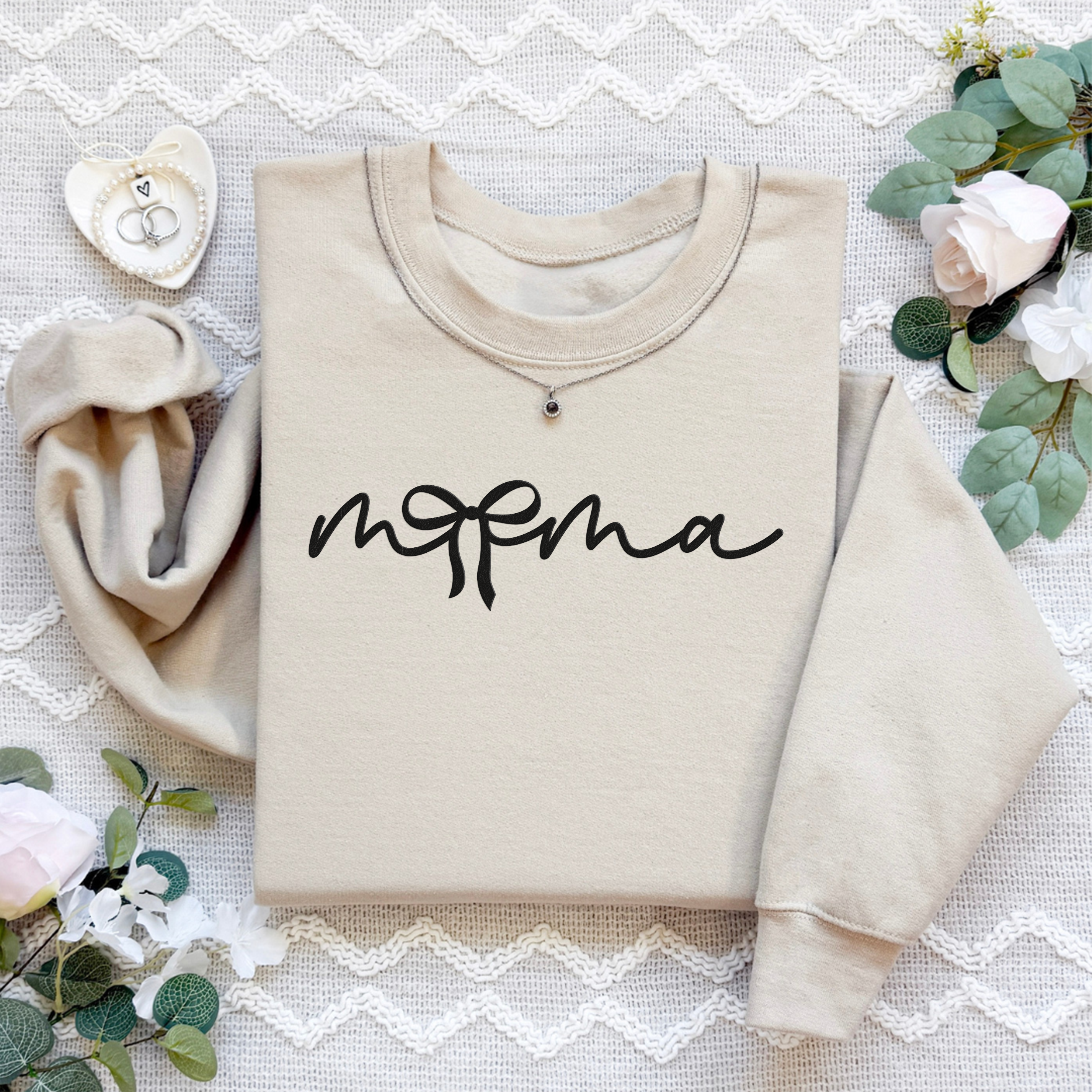 Embroidered Mama Sweatshirt