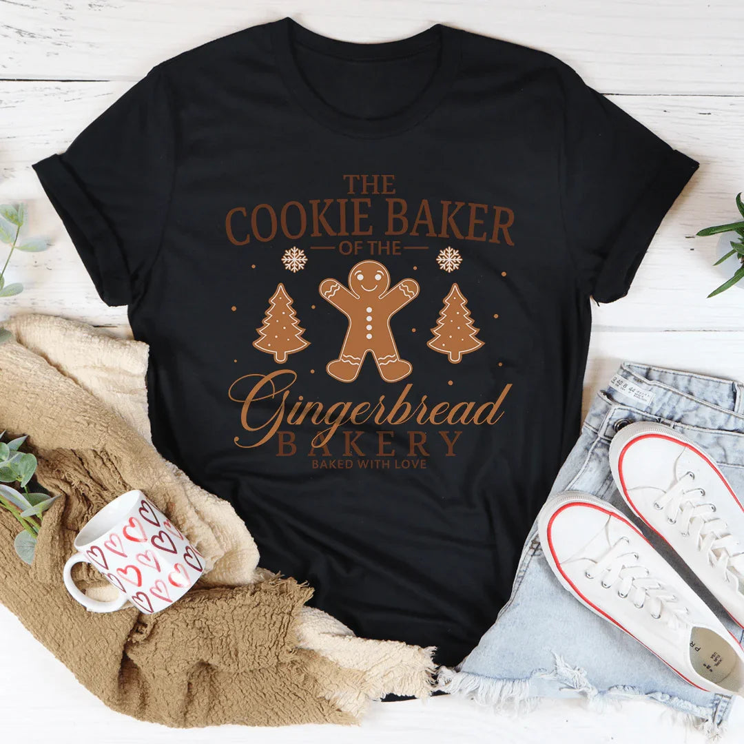 The Cookie Baker Of The Gingerbread Bakery Baked With Love Black Heather / S Peachy Sunday T-Shirt
