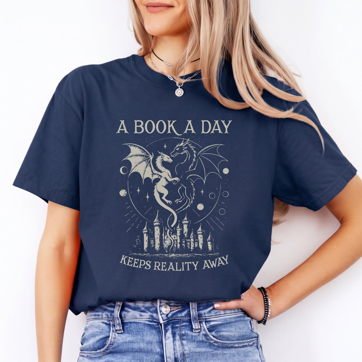 UN LIBRO AL DÍA MANTIENE LA REALIDAD A RAYA Camiseta gráfica literaria de fantasía romántica