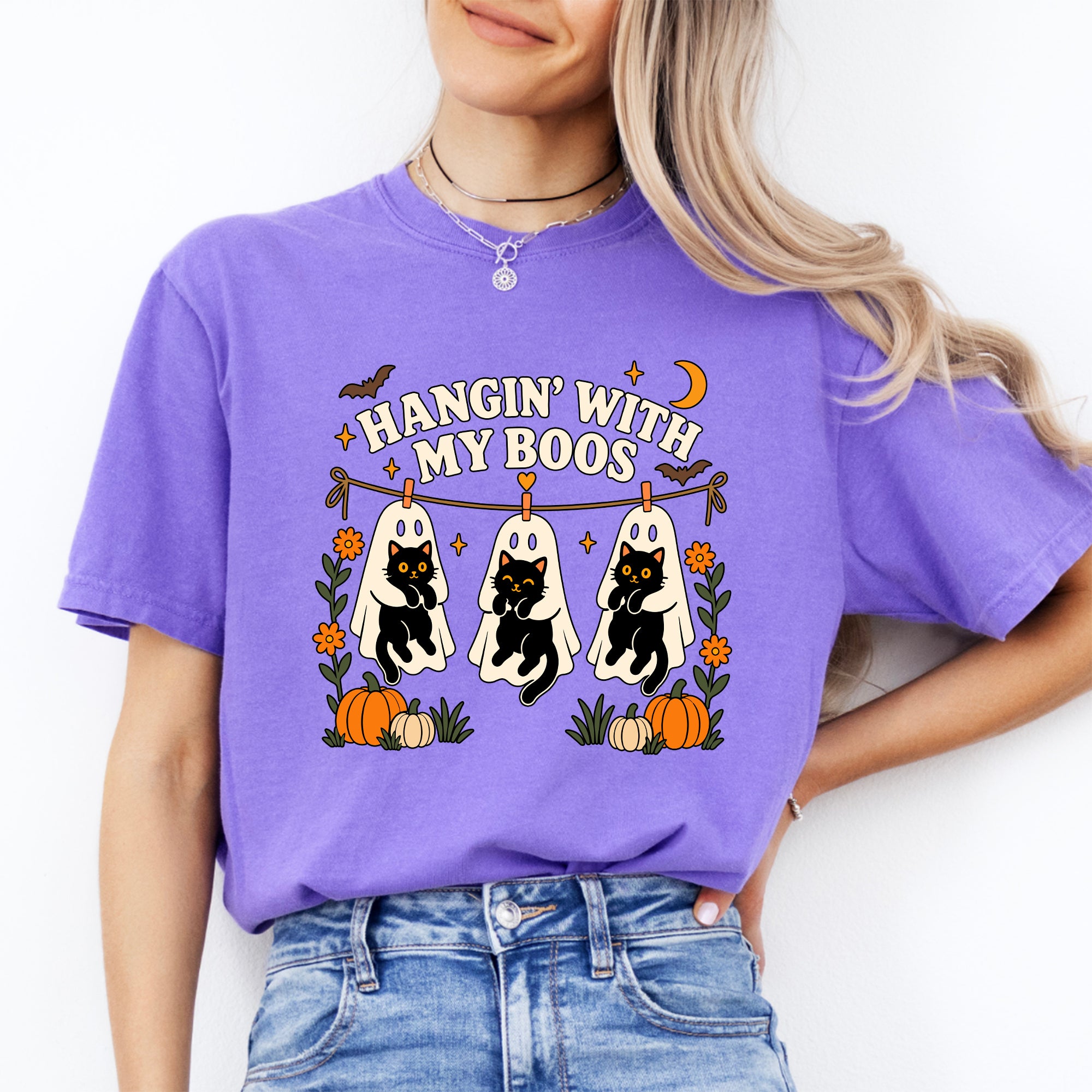 T-shirt noir « Hanging With My Boos » avec chat noir et fantôme
