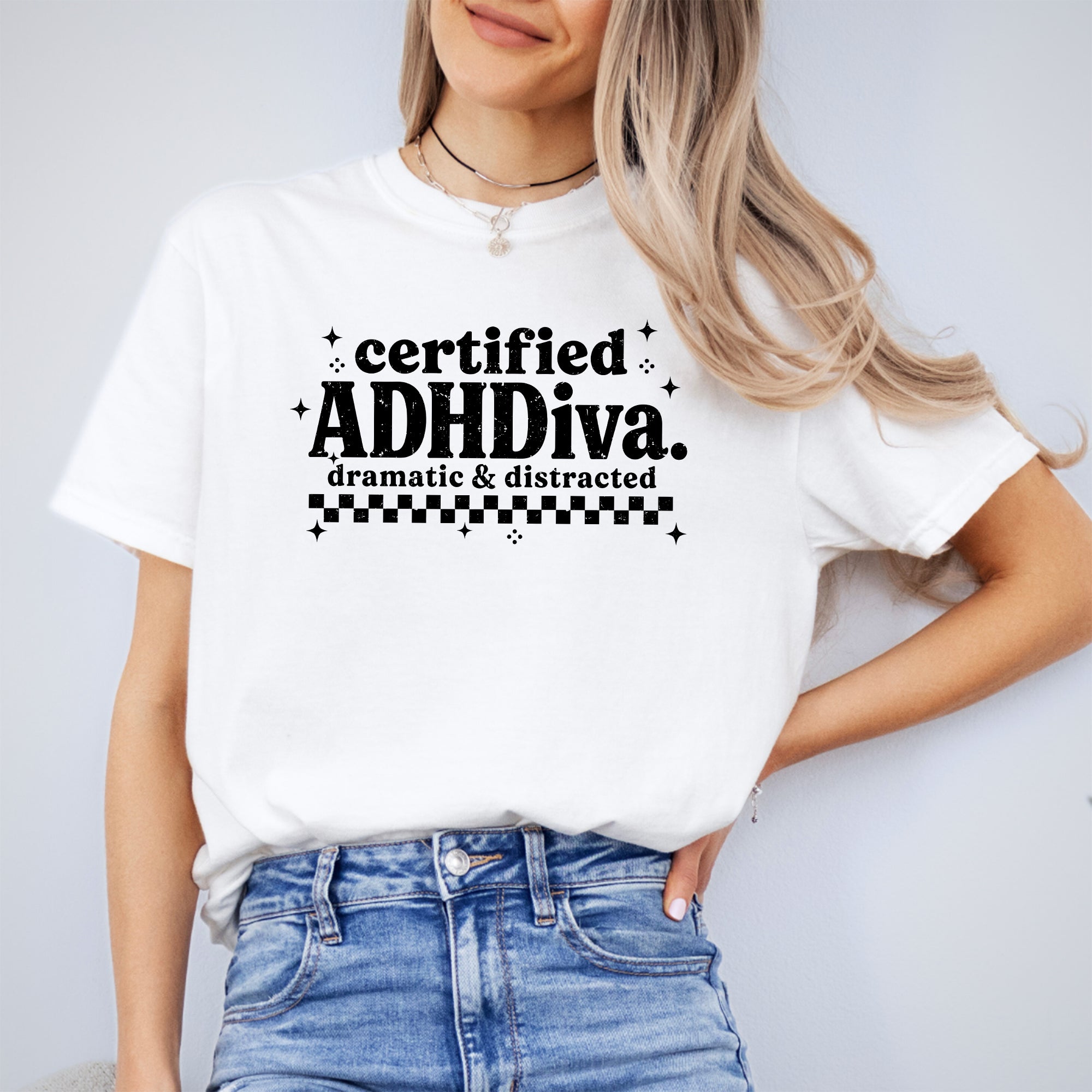 Camiseta ADHDiva certificada con frase divertida y moderna