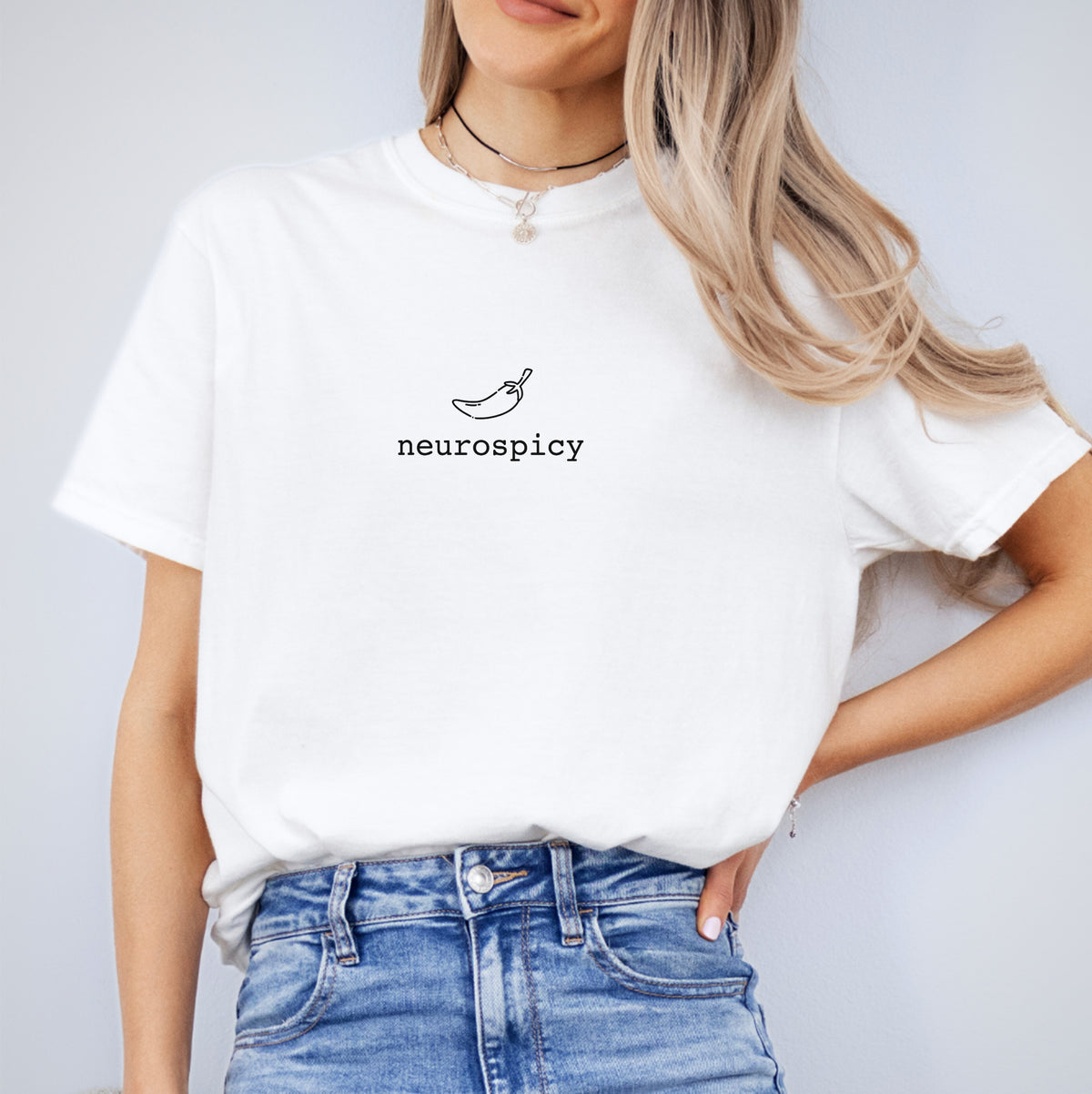 Camiseta minimalista neurodivergente