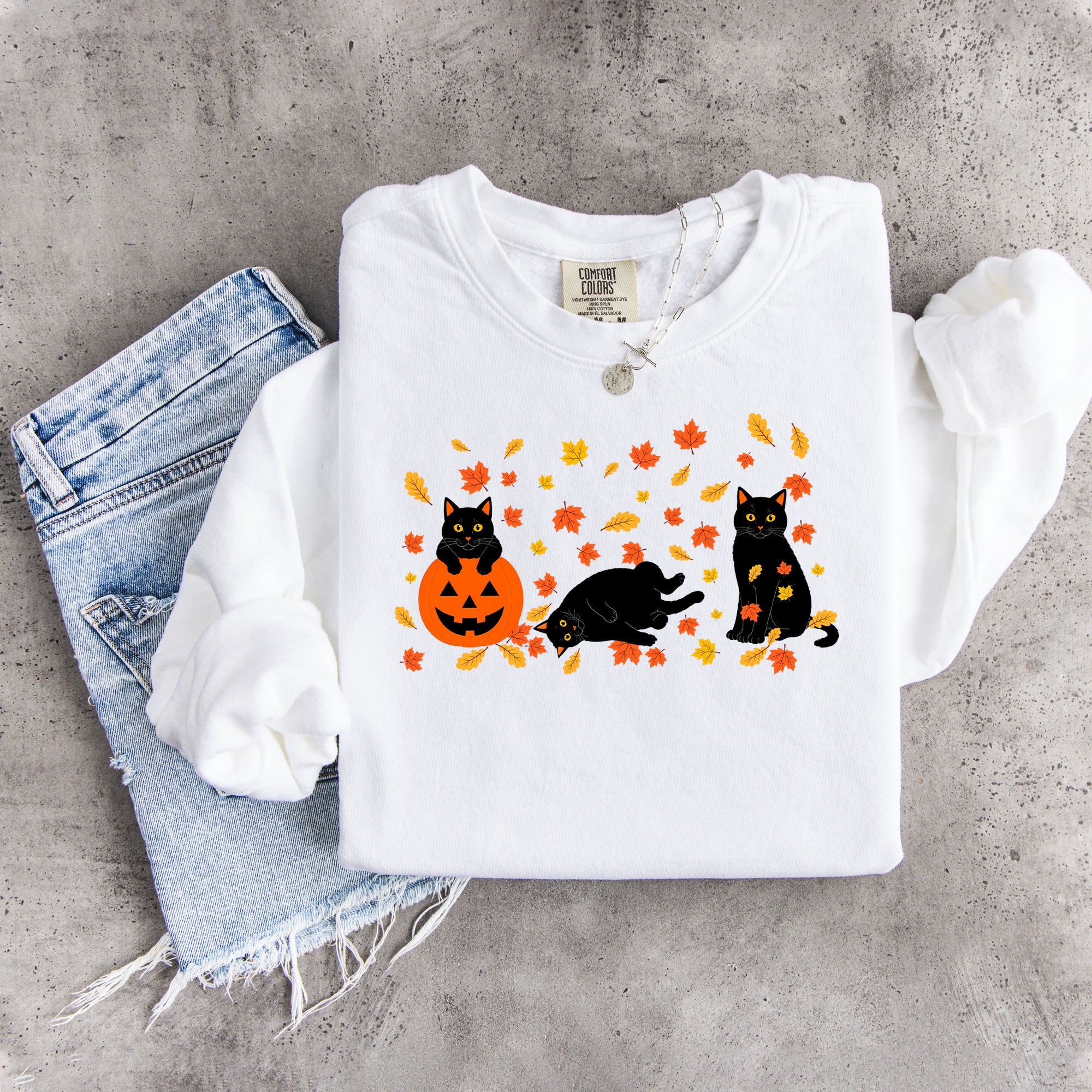 Schwarzes Herbst-Sweatshirt mit schwarzer Katze
