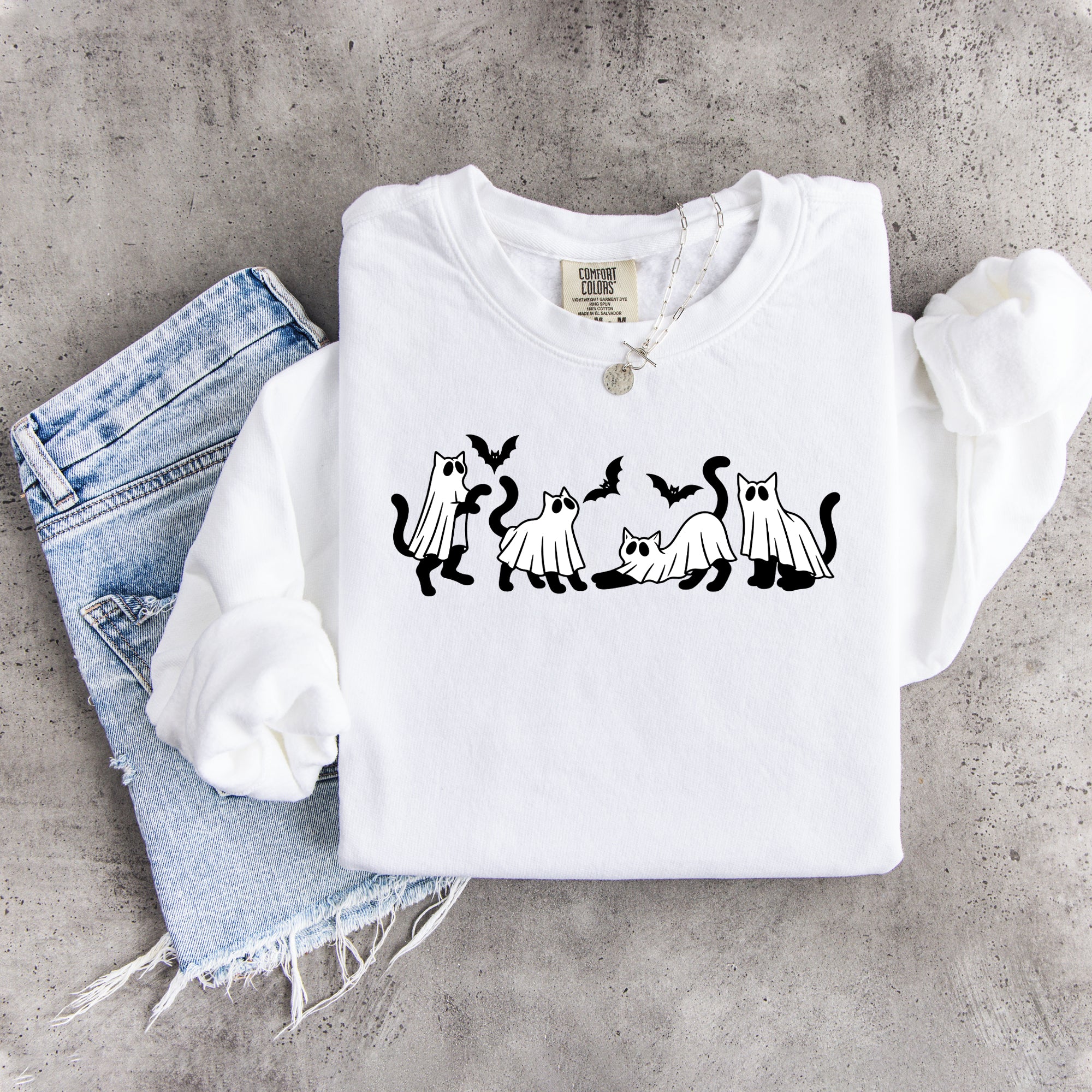 Sweat-shirt brodé « Chat fantôme »