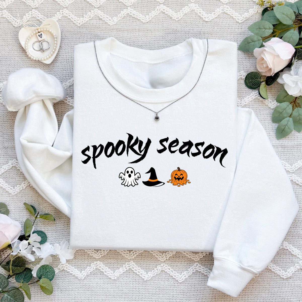 Besticktes Sweatshirt „Spooky Season“ – süßer Halloween-Pullover