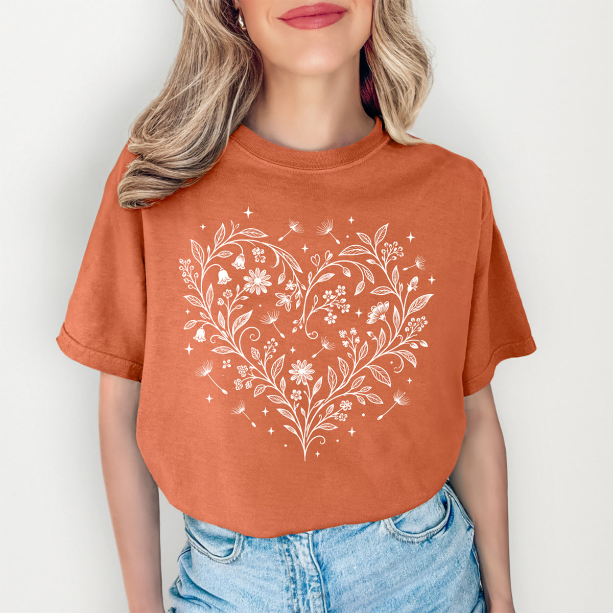 Botanical Wildflower Heart Graphic Tee – Cottagecore Nature Shirt